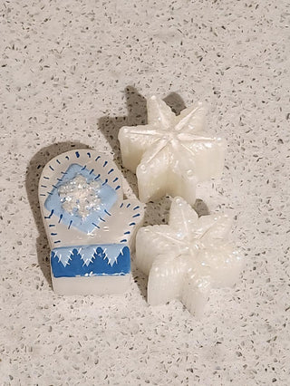Mitten & Snowflake Floating Candle Set