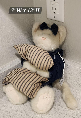 Vintage Boyd's Bear "Marissa P. Pussyfoot"
